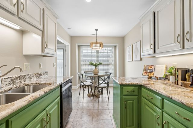 9029 Sawyer Brown Rd, Nashville, TN 37221