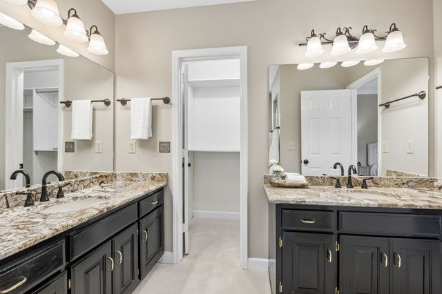 9029 Sawyer Brown Rd, Nashville, TN 37221