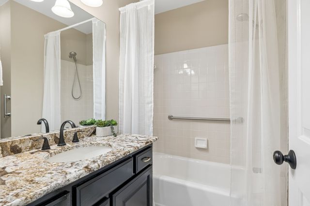 9029 Sawyer Brown Rd, Nashville, TN 37221
