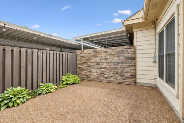 9029 Sawyer Brown Rd, Nashville, TN 37221
