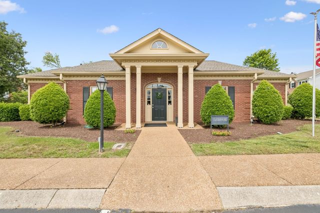 9029 Sawyer Brown Rd, Nashville, TN 37221