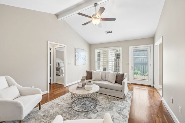 9029 Sawyer Brown Rd, Nashville, TN 37221