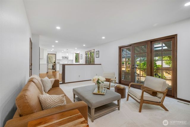 15155 NE 6th Street, Bellevue, WA 98007