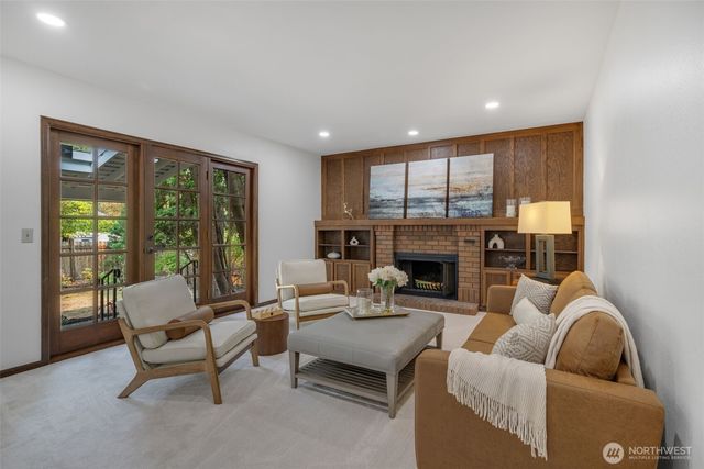15155 NE 6th Street, Bellevue, WA 98007