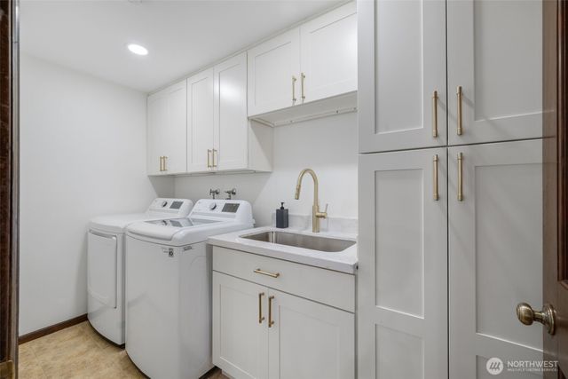 15155 NE 6th Street, Bellevue, WA 98007