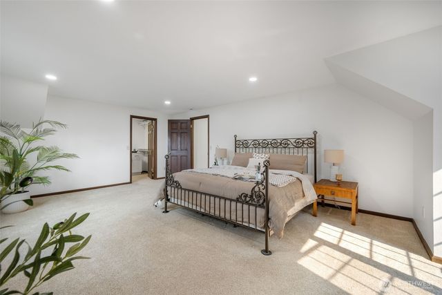 15155 NE 6th Street, Bellevue, WA 98007