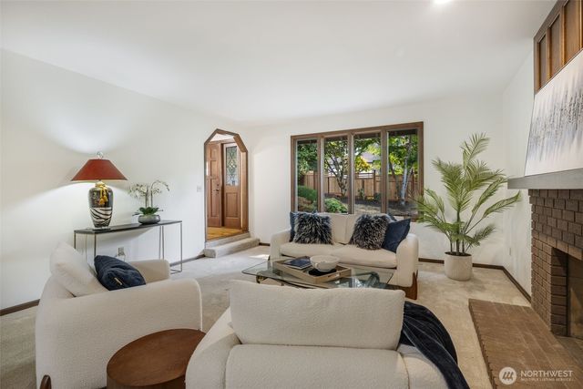 15155 NE 6th Street, Bellevue, WA 98007