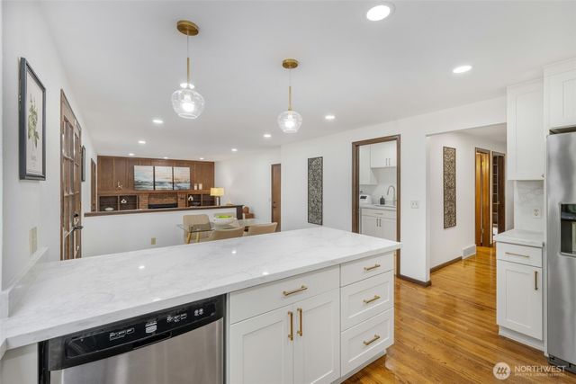 15155 NE 6th Street, Bellevue, WA 98007