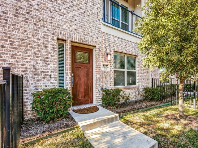 1308 Palm Springs Lane, Dallas, TX 75204