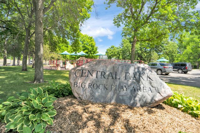 1007 Oakwood Lane, Delano, MN 55328