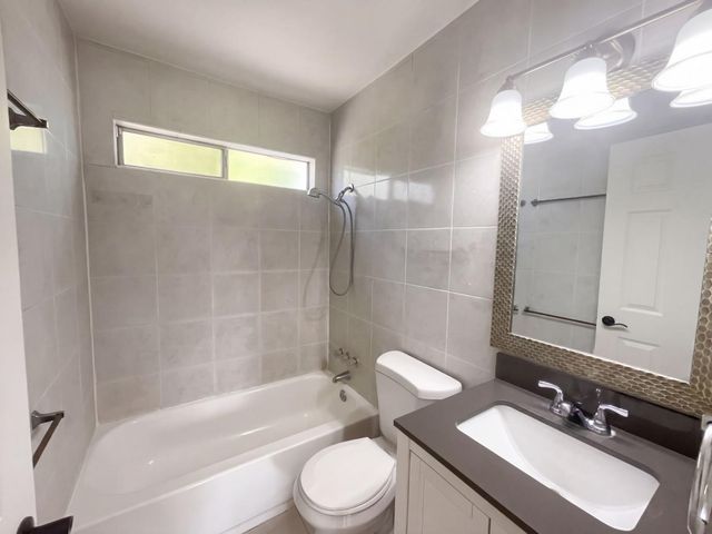 6920 Briggs Dr, Sacramento, CA 95828