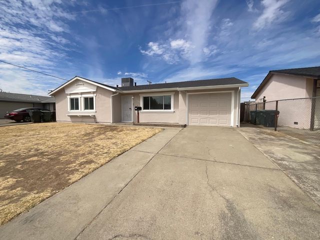 6920 Briggs Dr, Sacramento, CA 95828