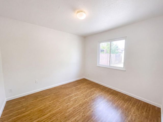 6920 Briggs Dr, Sacramento, CA 95828