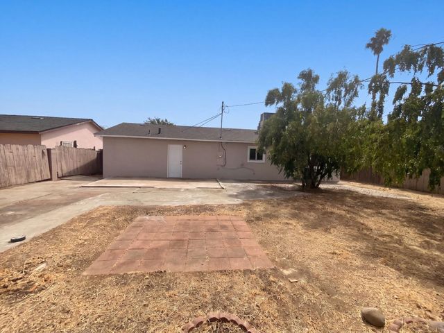 6920 Briggs Dr, Sacramento, CA 95828