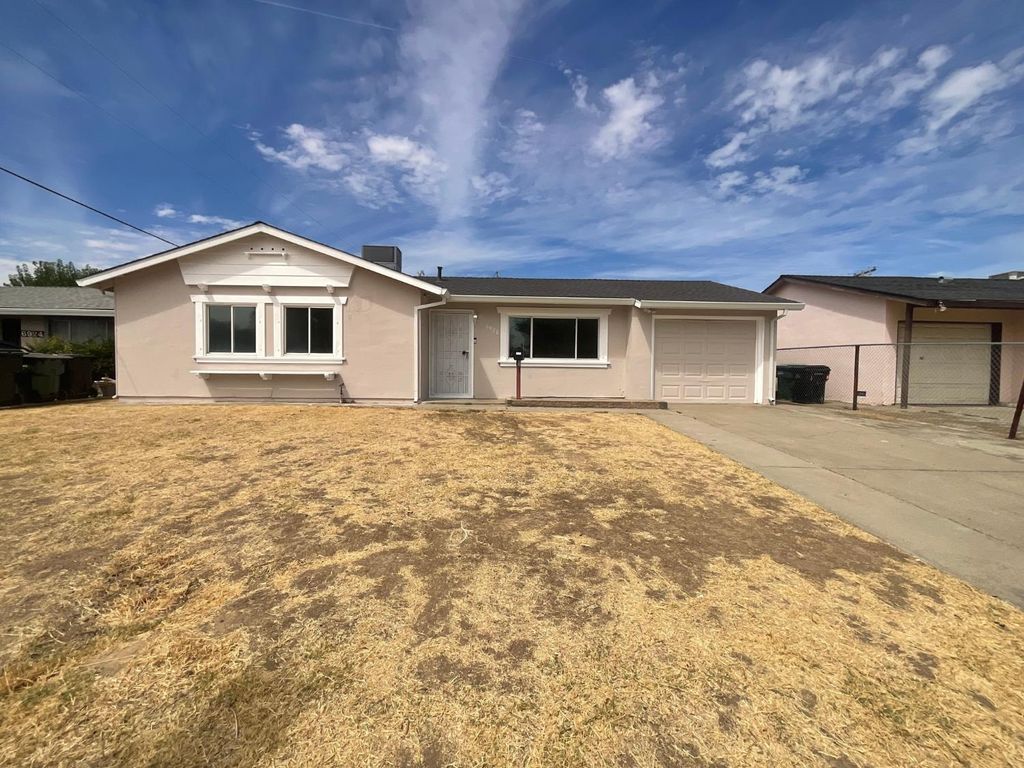 6920 Briggs Dr, Sacramento, CA 95828