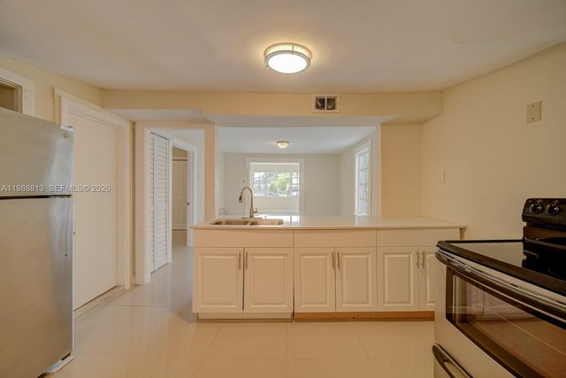 829 NW 56th St, Miami, FL 33127