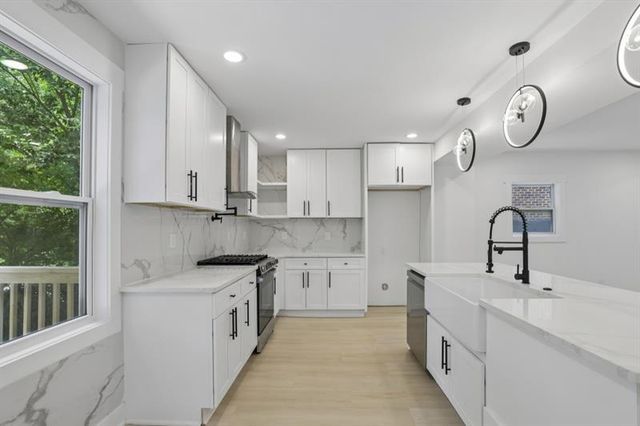 1755 Emerald, Atlanta, GA 30310