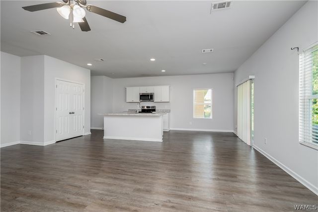 12540 Waterbury, Moundville, AL 35474