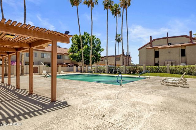 2121 S PENNINGTON -- 21, Mesa, AZ 85202