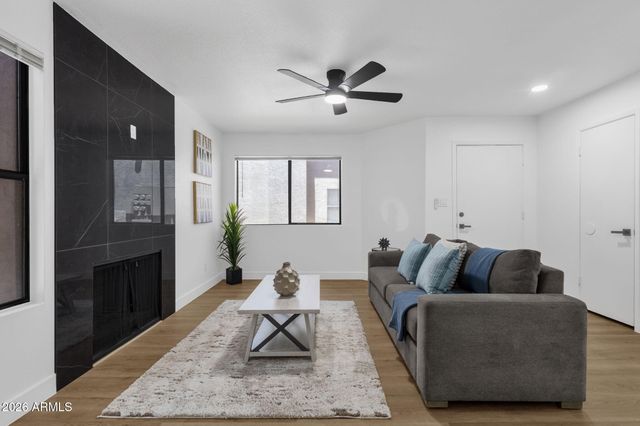 2121 S PENNINGTON -- 21, Mesa, AZ 85202