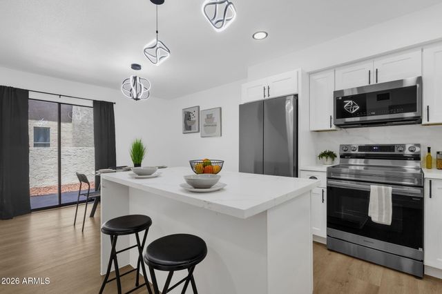 2121 S PENNINGTON -- 21, Mesa, AZ 85202