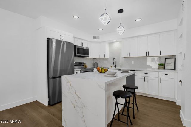 2121 S PENNINGTON -- 21, Mesa, AZ 85202