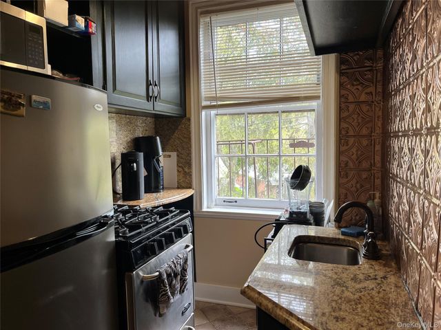 38-30 Douglaston Parkway 4C, Douglaston, NY 11363
