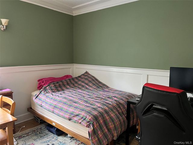 38-30 Douglaston Parkway 4C, Douglaston, NY 11363