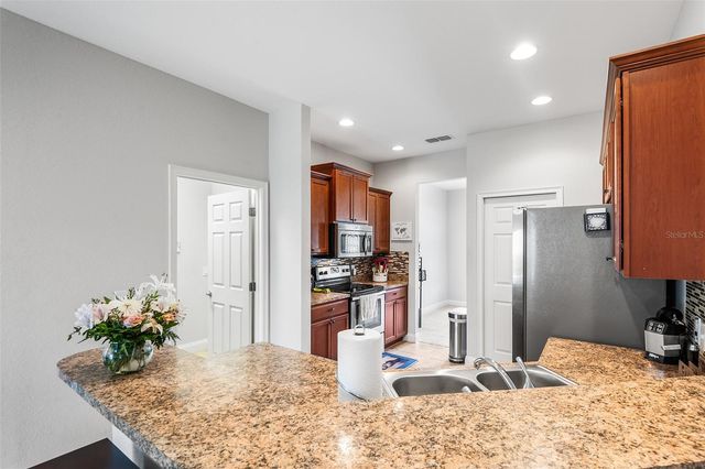 193 LAKE ARIETTA COURT, Auburndale, FL 33823