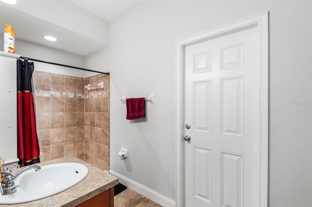 193 LAKE ARIETTA COURT, Auburndale, FL 33823