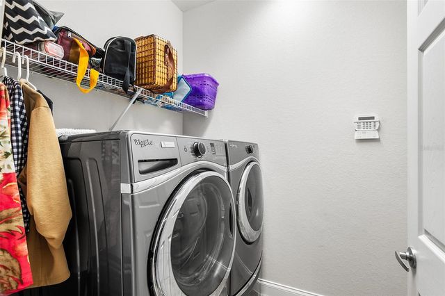 193 LAKE ARIETTA COURT, Auburndale, FL 33823