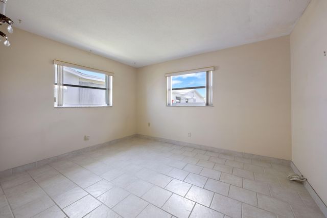 904 SW 5th Court, Boynton Beach, FL 33426