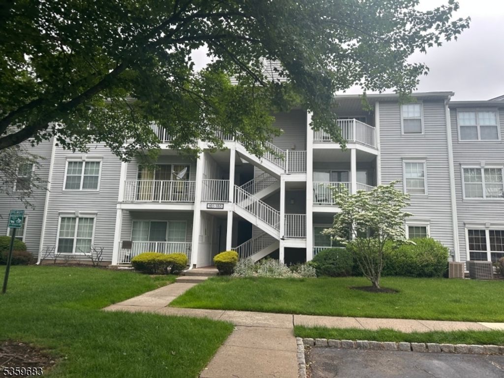 167 Rachel Ct, Franklin Twp., NJ 08823