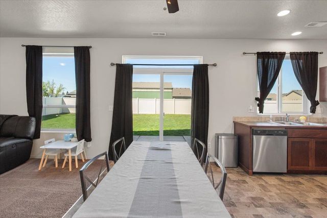 414 S Beeman St, Airway Heights, WA 99001