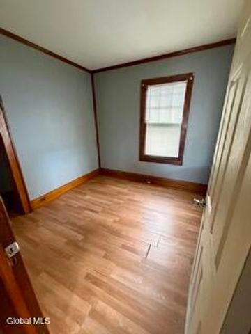 5 Lockrow Boulevard, Colonie, NY 12205