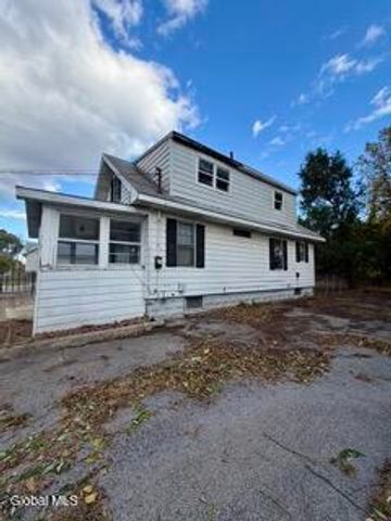 5 Lockrow Boulevard, Colonie, NY 12205