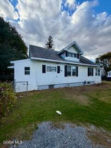 5 Lockrow Boulevard, Colonie, NY 12205