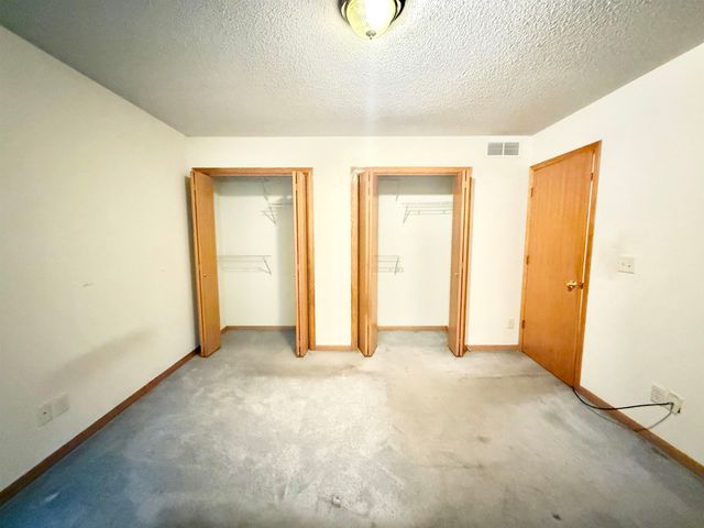 2118 N Piatt Ave, Wichita, KS 67214