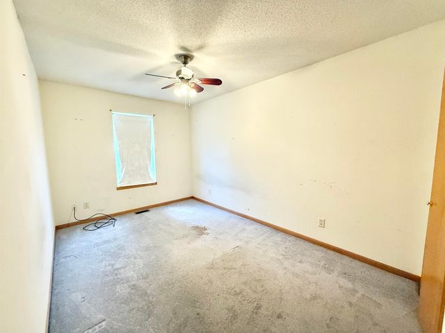 2118 N Piatt Ave, Wichita, KS 67214