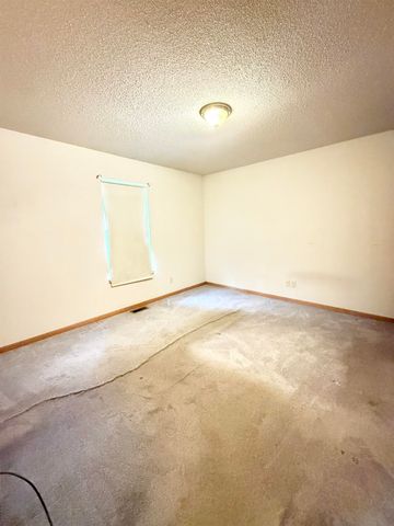 2118 N Piatt Ave, Wichita, KS 67214