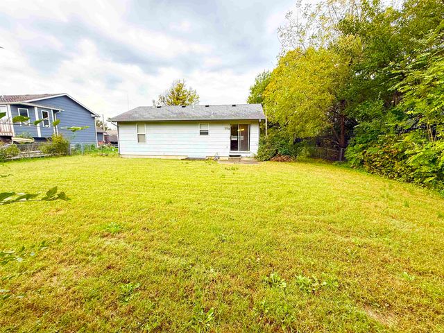 2118 N Piatt Ave, Wichita, KS 67214