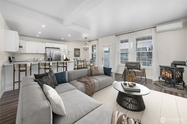 19463 Scoter Lane NE, Poulsbo, WA 98370