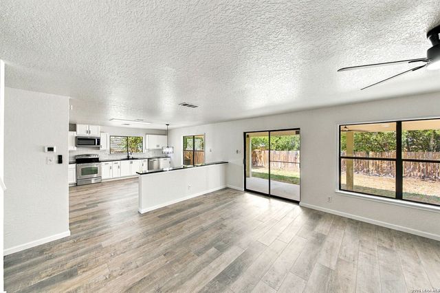 5068 Viking Coral, San Antonio, TX 78244