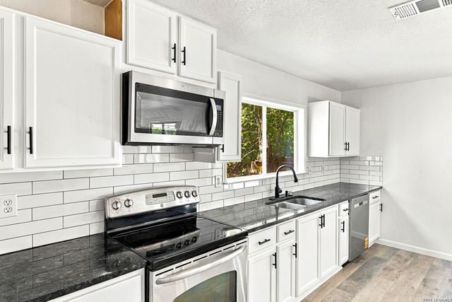 5068 Viking Coral, San Antonio, TX 78244