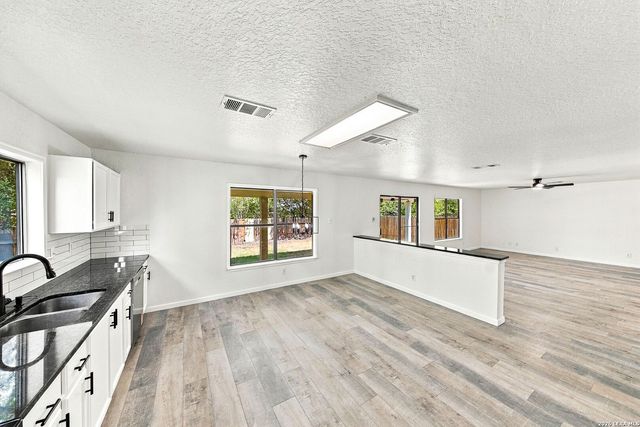 5068 Viking Coral, San Antonio, TX 78244