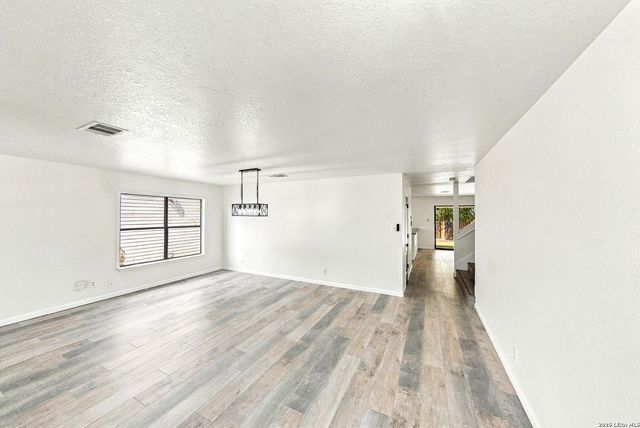 5068 Viking Coral, San Antonio, TX 78244