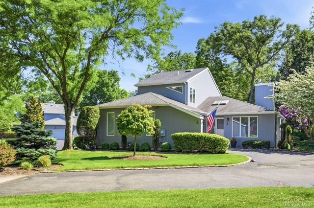 3 Heiko Court, Northport, NY 11768