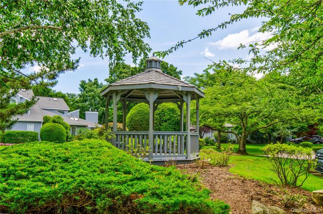 3 Heiko Court, Northport, NY 11768
