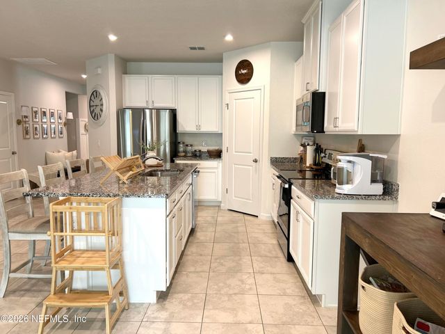 1460 TAN TARA, Jacksonville, FL 32221