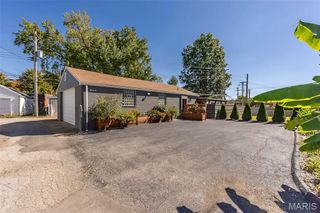 4731 Holly Hills Avenue, St Louis, MO 63116